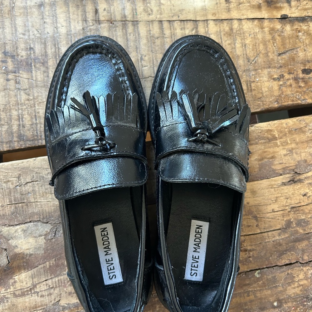 Steve Madden Black Fringe Tassel Slip-On Loafers